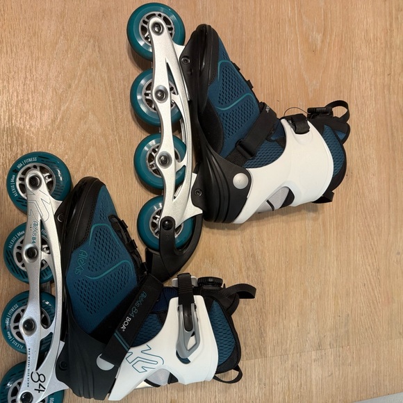 Alexis Teal and White Inline Skates - Picture 5 of 12
